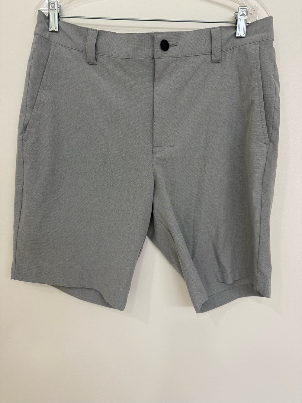 Banana Republic Light Gray Flat-Front  Shorts size 34 9” inseam